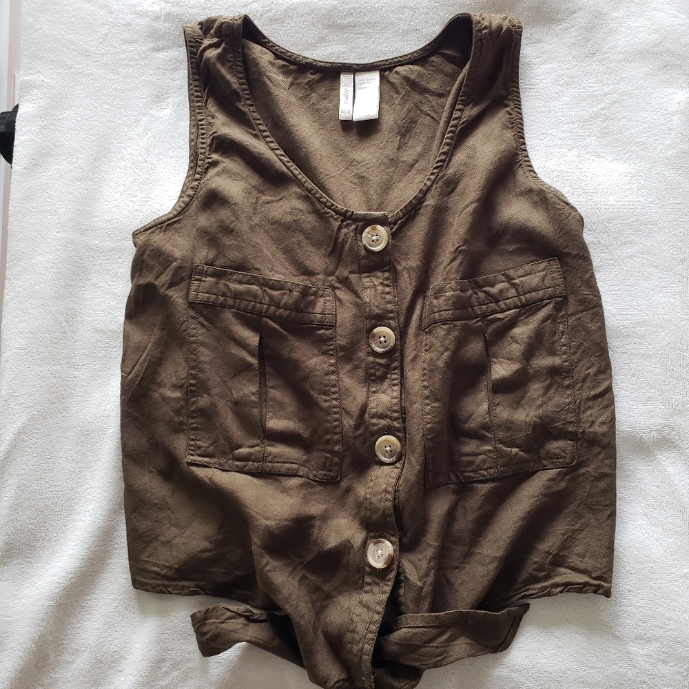 Japna Sleeveless Button Up Tank